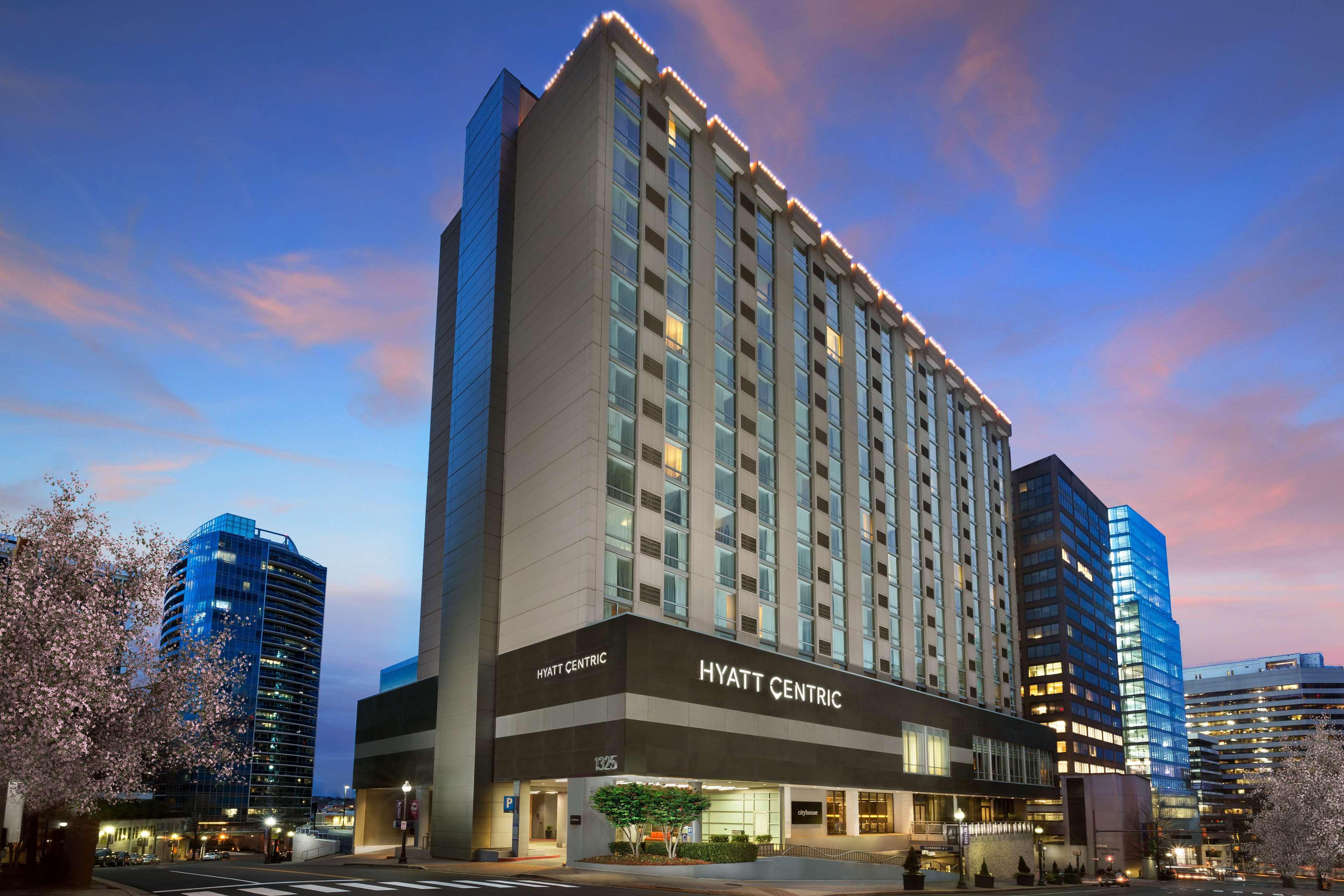 Отель Hyatt Centric Арлингтон Экстерьер фото